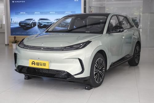 新车｜全新5座小型车/配备全景影像，极狐T1到店，8月下旬预售