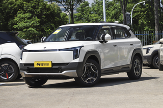 7.99万起的纯电SUV，空间灵活，座椅柔软，续航超400km，竞争元UP图1