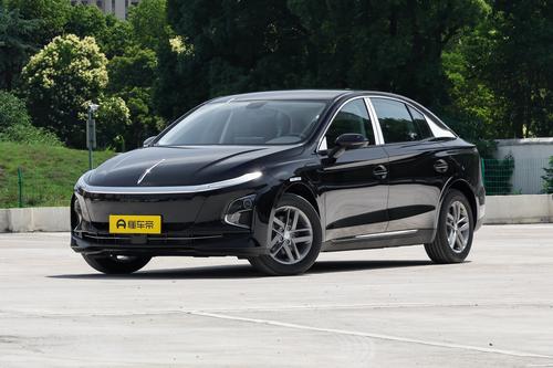 新车 | 售12.18万元起/纯电动中型车，2025款红旗E-QM5到店