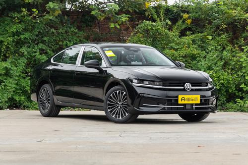 新车 | 方向盘回归物理按键/增华为HiCar 2026款大众迈腾B9实车亮相