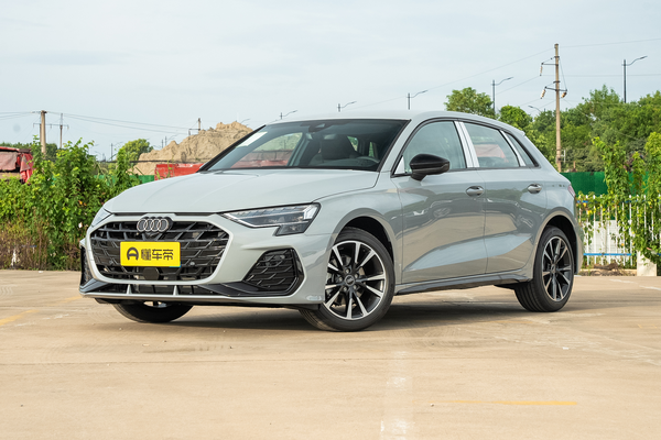 奥迪A3 2025款 改款 Sportback 35 TFSI 飞驰悦享型后排独立空调_空调/冰箱图