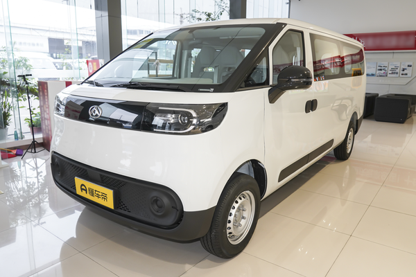 大拿V1 L 2025款 403km 长轴低顶多功能版 90kW厂商_基本信息图