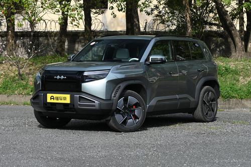 A级纯电SUV市场新宠儿？揭开方程豹钛3月销破万背后真正的原因