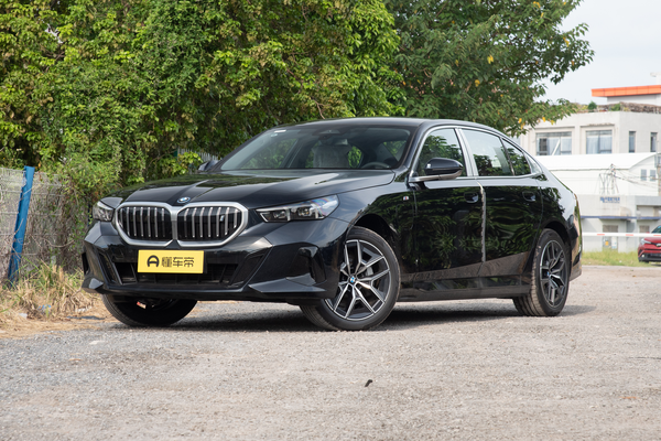 宝马i5 2025款 改款 eDrive35L M运动套装厂商_基本信息图