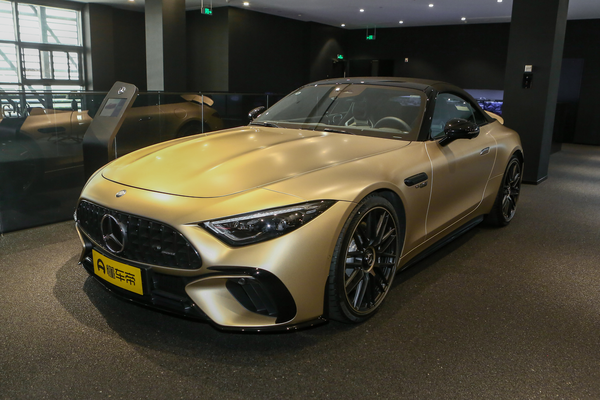 奔驰SL级AMG 2024款 AMG SL 63 4MATIC+ 黄金海岸特别版燃油标号_发动机图