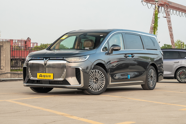 岚图梦想家 PHEV 2025款 四驱尊贵鲲鹏版能源类型_基本信息图