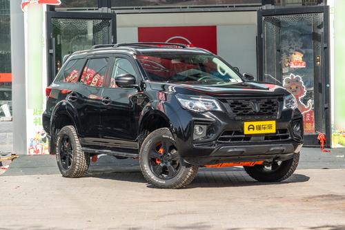 新车 | 售23.98万元 标配前/后桥差速锁 郑州日产帕拉丁黑武士版到店