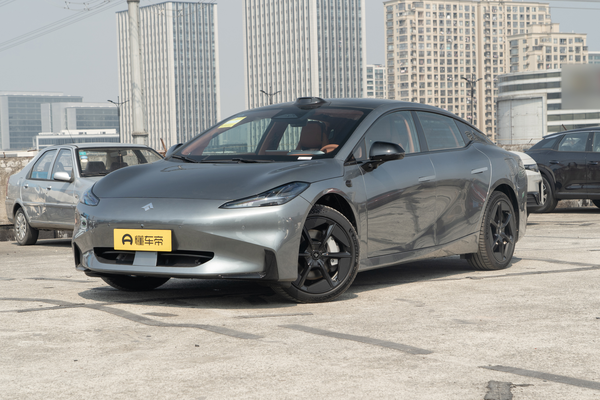 昊铂GT 2024款 全球款 710km 特高压激光雷达版 磷酸铁锂电池容量(kWh)_电池/充电图