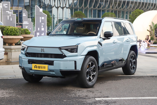 新车 | 31.99万元起，配华为ADS 4/可装无人机，东风猛士M817上市图2