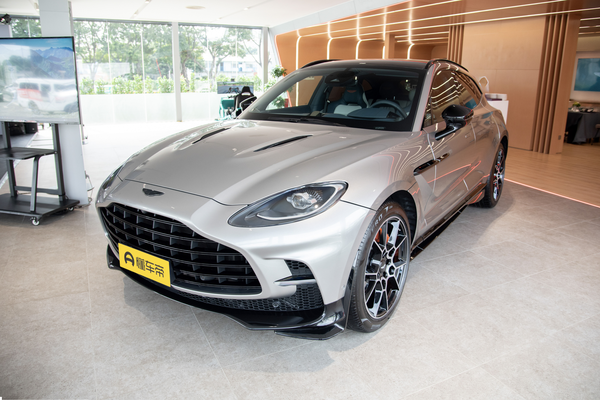 阿斯顿·马丁DBX 2025款 4.0T V8 707厂商_基本信息图