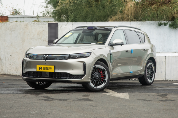 岚图FREE 2025款 FREE+ 后驱乾崑版厂商_基本信息图