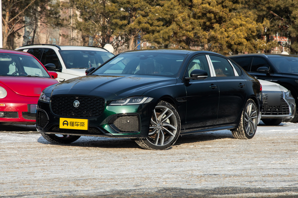 捷豹XFL 2025款 2.0T P300 四驱90周年典藏版厂商_基本信息图