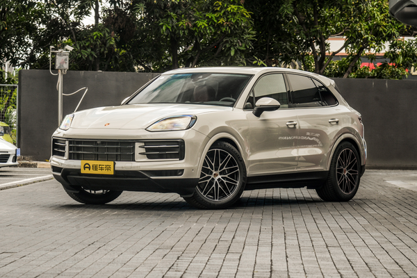 Cayenne 2025款 Cayenne 3.0T 逐梦版行李舱容积(L)_车身图