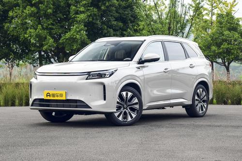 插混SUV卷到家了！230km超长续航只要11.98万，这波操作太狠了