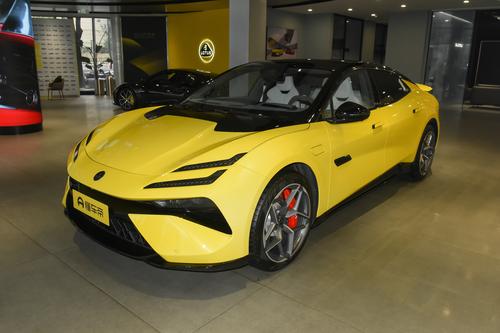 新车 | 53.8万元起，动力不变/部分配置下放，2026款莲花Emeya上市