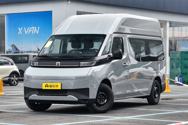 超级VAN 2025款 驭程版行动派中轴高顶 68kWh厂商_基本信息图
