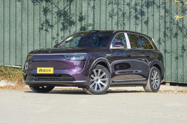 问界M8 2025款 增程 Max+ 六座版厂商_基本信息图