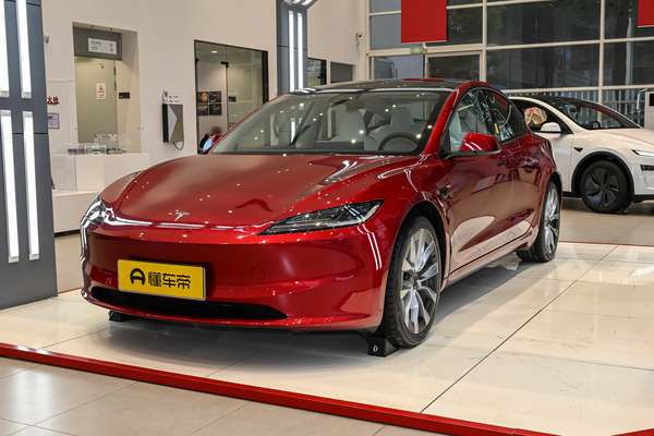 Model 3 2025款 后轮驱动版充电桩_电池/充电图