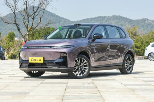 10万级纯电SUV闭眼选？零跑B10用销量和配置告诉你，太适合家用了