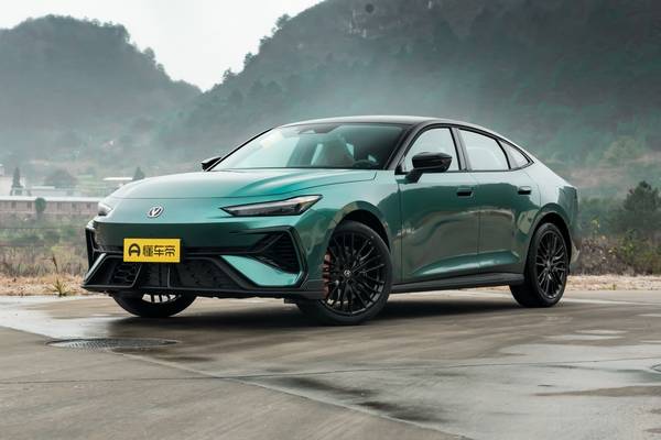 长安UNI-V 2025款 第三代 1.5T 500Bar 尊贵运动型厂商_基本信息图