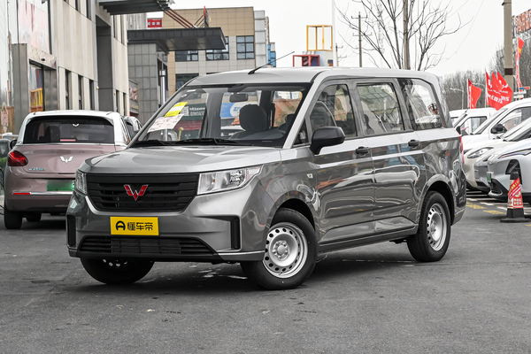 五菱宏光PLUS 2019款 1.5T 手动标准型 5座厂商_基本信息图