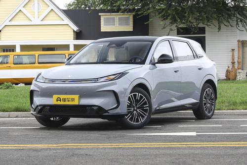 新车｜6.88万元起 极狐T1开启预售 标配全景影像/最高续航425公里