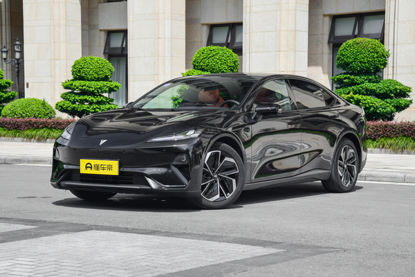 深蓝L07 2026款 550Ultra华为乾崑ADS SE版厂商_基本信息图