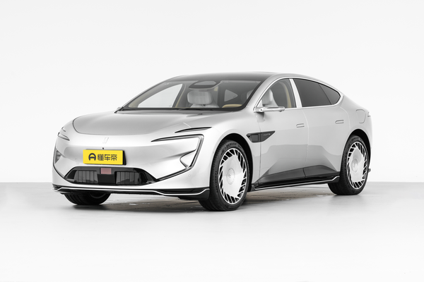 阿维塔 12 2025款 012 Kim Jones联名限量款厂商_基本信息图