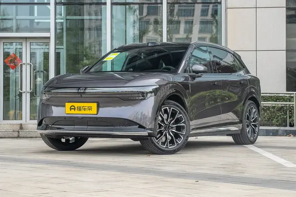 ZEEKR 7X 2025款 100kWh 长续航后驱智驾版纯电续航里程(km)_基本信息图