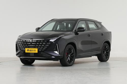 年轻家庭的选择！这车颜值高、动力强、油耗低，还带移动K歌房？