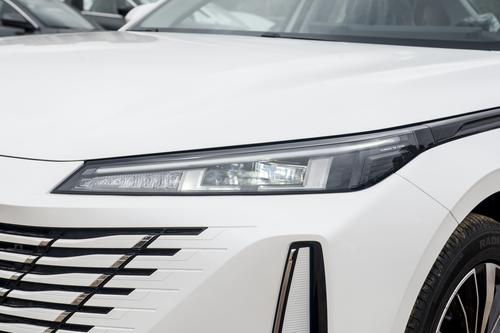 高配7万以内，6.8s破百，轴距2765mm，插混A级轿车看这款