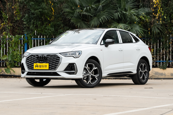 奥迪Q3 Sportback 2026款 quattro 45周年典藏版 40 TFSI 时尚型大灯清洗功能_灯光配置图