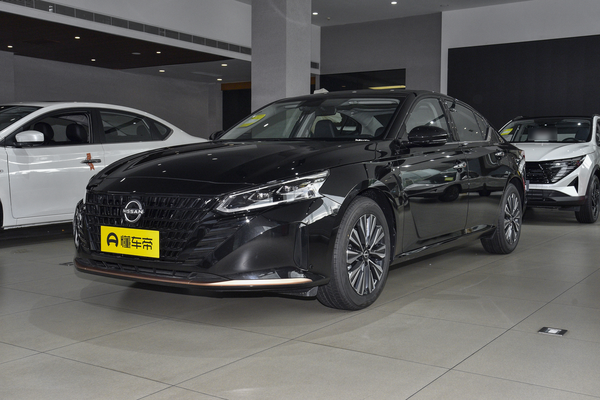 天籁 2025款 2.0L SV 黑金版厂商_基本信息图