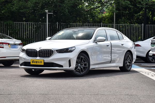 宝马5系 2025款 530Li 领先型 豪华套装厂商_基本信息图
