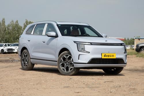 带全家出去玩，这台车让我眼前一亮"旅行小房车"捷途山海L7 PLUS！