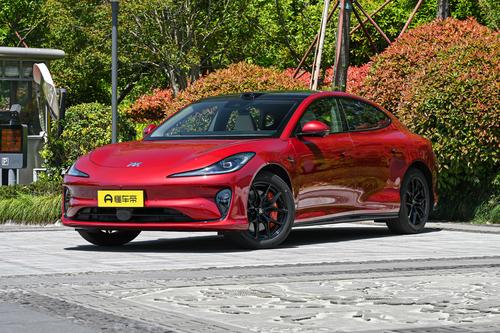 新车 | 外观小改/增马蒂斯红车漆/车内配置升级 新款智己L6实拍