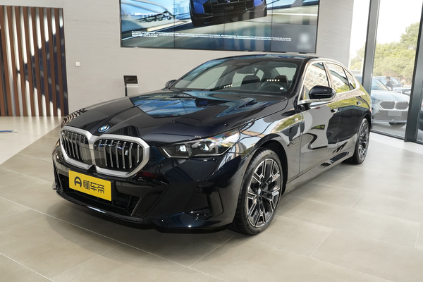 宝马i5 2025款 改款 xDrive50L M运动套装厂商_基本信息图