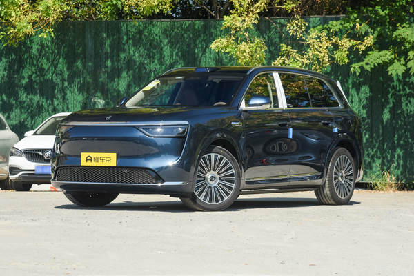 问界M8 2025款 纯电 Ultra 五座四驱版厂商_基本信息图