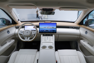 新车 | 22.99万元起，配乾崑ADS+鸿蒙座舱+车载冰箱，岚图FREE+预售图3