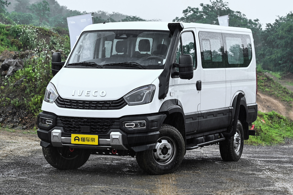 依维柯欧霸 2025款 欧霸·山海 3.0T 自动长轴越野乘用车侧门厂商_基本信息图