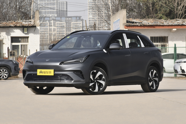 极狐 阿尔法T5 2026款 纯电版 705 元境智行版厂商_基本信息图