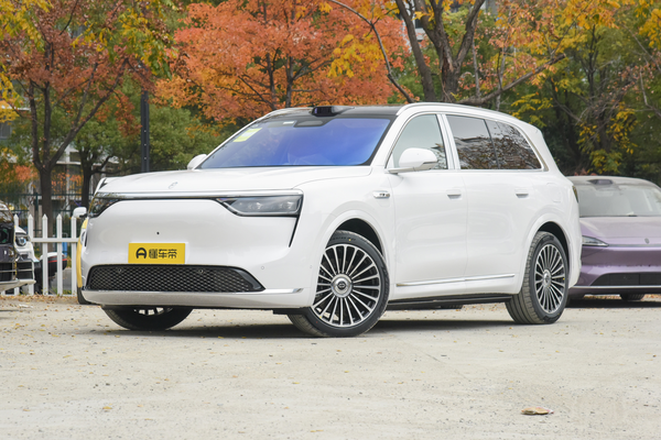 问界M8 2025款 纯电 Max+ 六座四驱版厂商_基本信息图