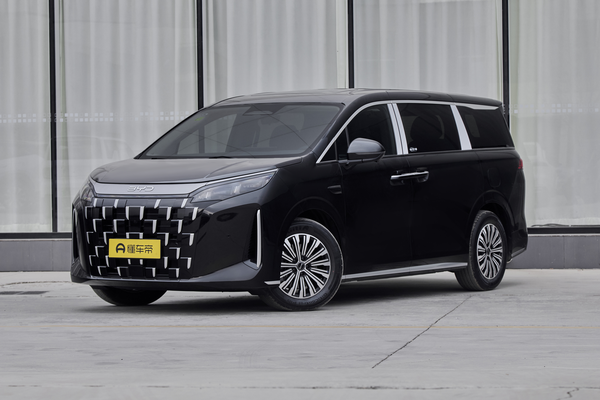 比亚迪M9 2025款 1060 领航版Pro方向盘调节_内部配置图