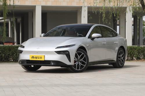 年轻人买得起、开得爽的潮流座驾！这款11万级新能源轿跑值得一看