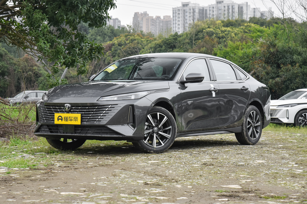 逸动 2025款 1.5T DCT 500Bar尊贵型厂商_基本信息图