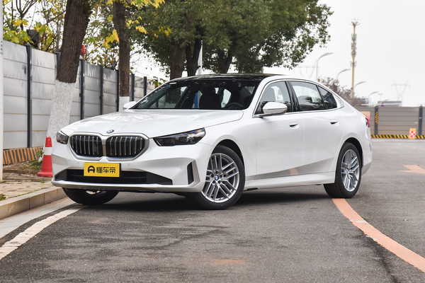 宝马5系 2025款 改款 525Li 豪华套装厂商_基本信息图