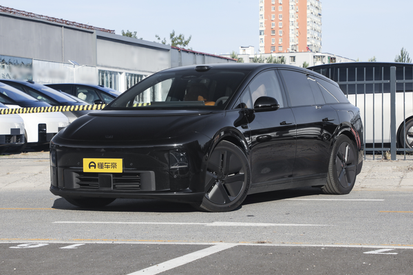 理想i6 2025款 四驱 标准版厂商_基本信息图