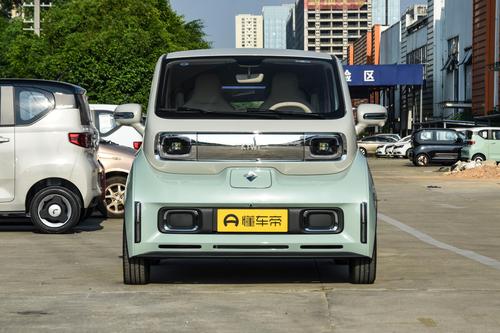 宝骏KiWi EV：2023款起售8.78万，新增三种配色选择！