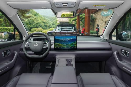 零跑C16：8月交付量超8000辆，定位中大型SUV，表现如何？