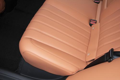 预售11.98万起，10分钟补能200km，2775mm轴距，纯电家轿看这款！